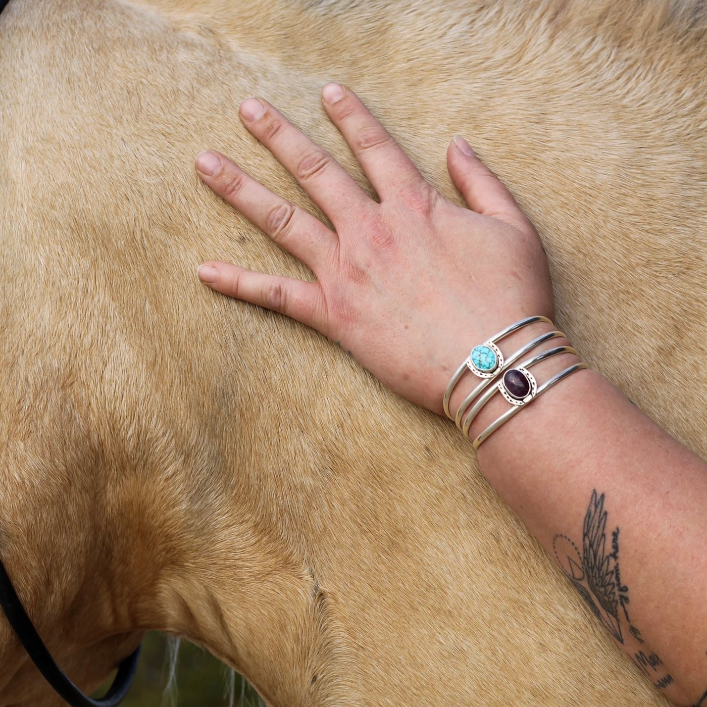 Horse Shoe Stone Cuff