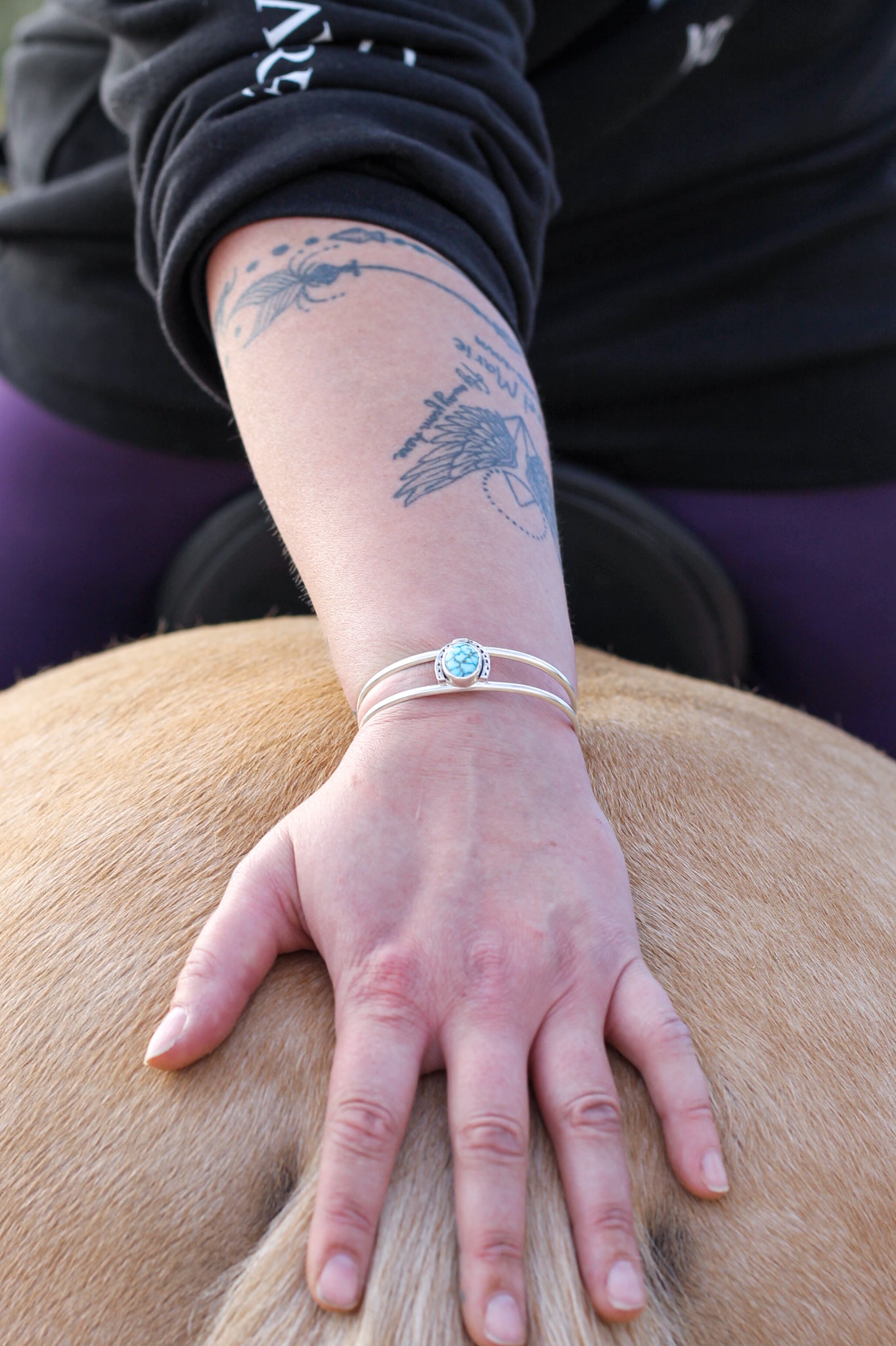 Horse Shoe Stone Cuff